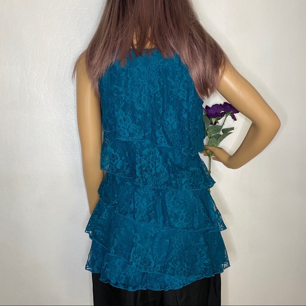 Express • Teal lace overlay sleeveless top - Picture 3 of 7